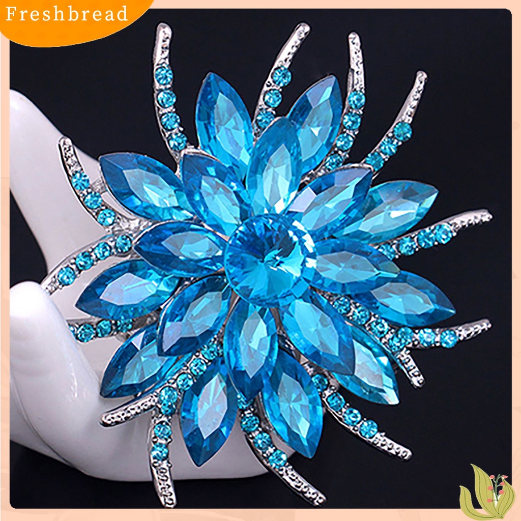 [ TERLARIS]Wedding Bridal Large Flower Shiny Rhinestone Lady Scarf Brooch Pin Jewelry Decor