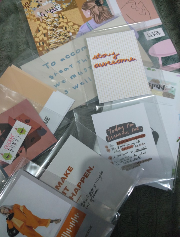 Poster Aesthetic Animation