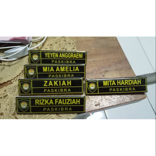 

Nametag custom murah, papan nama custom murah, papan nama akrilik murah