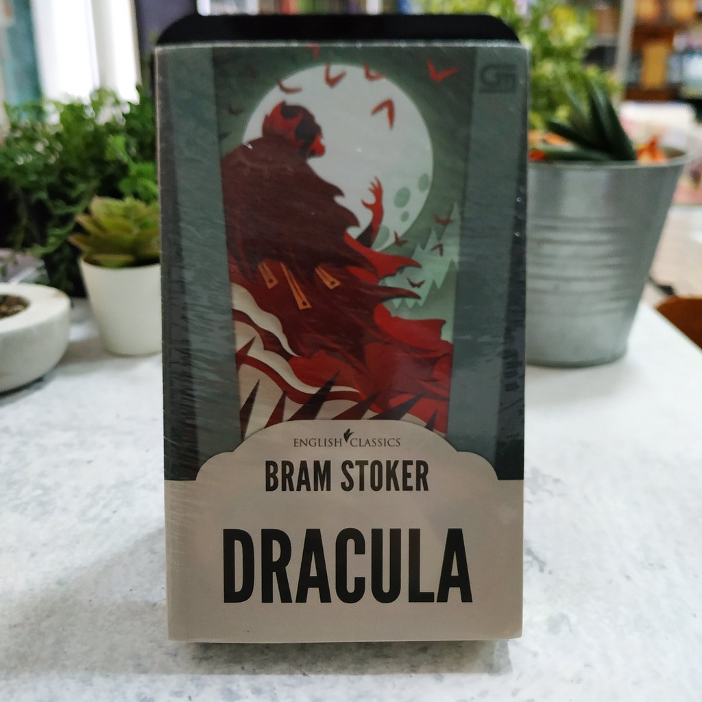 ENGLISH CLASSIC : DRACULA