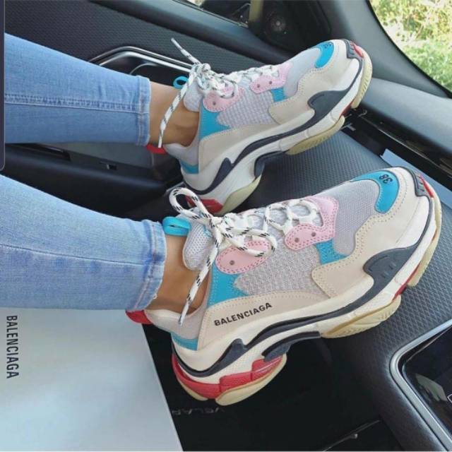 BALENCIAGA TRIPLE S BLUE PINK