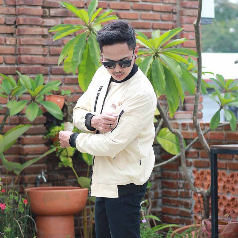 Jaket Windbreaker Pria / Jaket Bomber Premium Distro Original