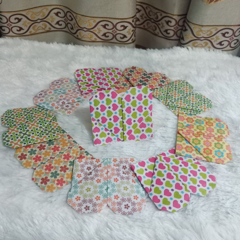 

Pembatas buku/bookmark DIY kertas origami isi 10 warna -Model Love double pattern_12x12
