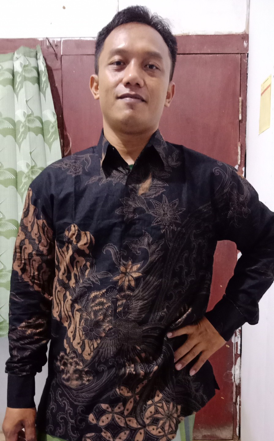 Kemeja Batik Pria Bahan Katun Premium Reguler Fit Prabu E009