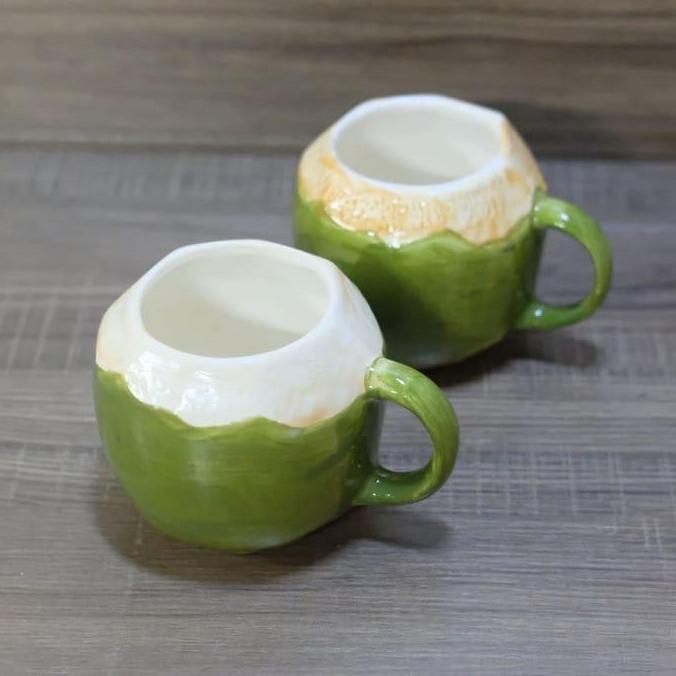 Gelas Unik bentuk kelapa- gelas Cafe, gelas souvenir, mug keramik