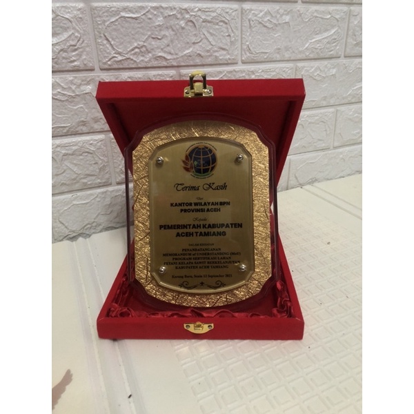 Plakat Akrilik oval/ Plakat Kampus mengajar/ Plakat KKN/Plakat wisuda