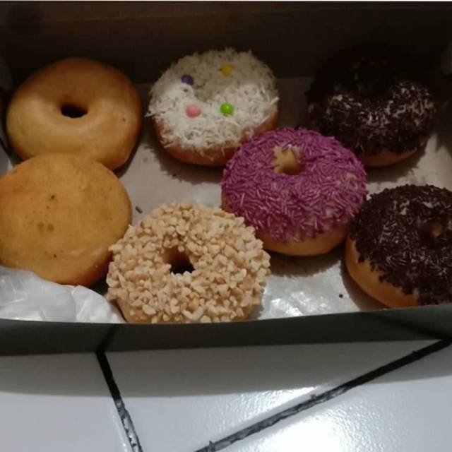 

Donut beraneka rasa