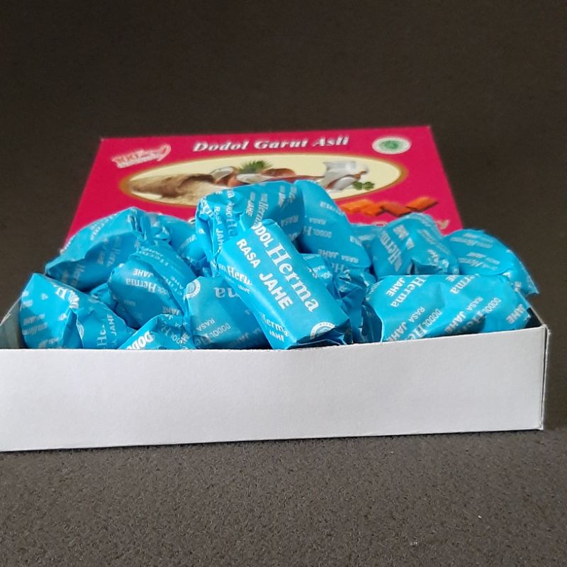 

JAJANAN MAKANAN CEMILAN SNACK OLEH OLEH DODOL RASA JAHE KHAS GARUT 500 GRAM