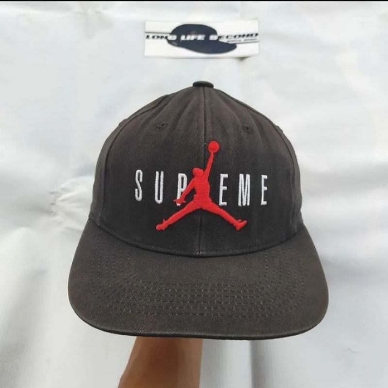 topi supreme second bekas preloved branded