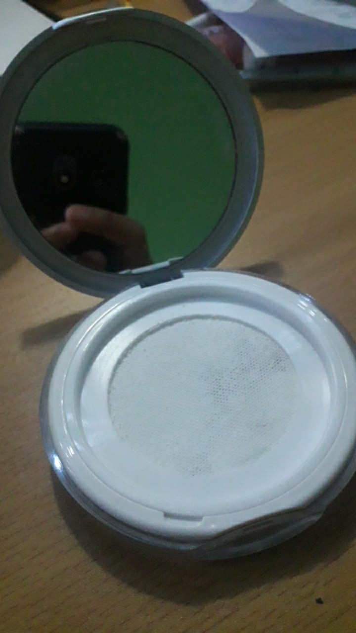 Stid 1pcs Portable Empty Cosmetic Sifter Loose Jar Container Puff Box Container Case Jelly