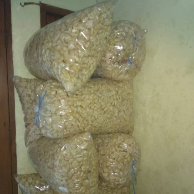 

Krupuk Kulit Rambak Enak dan Gurih 1 ball = 3 kg