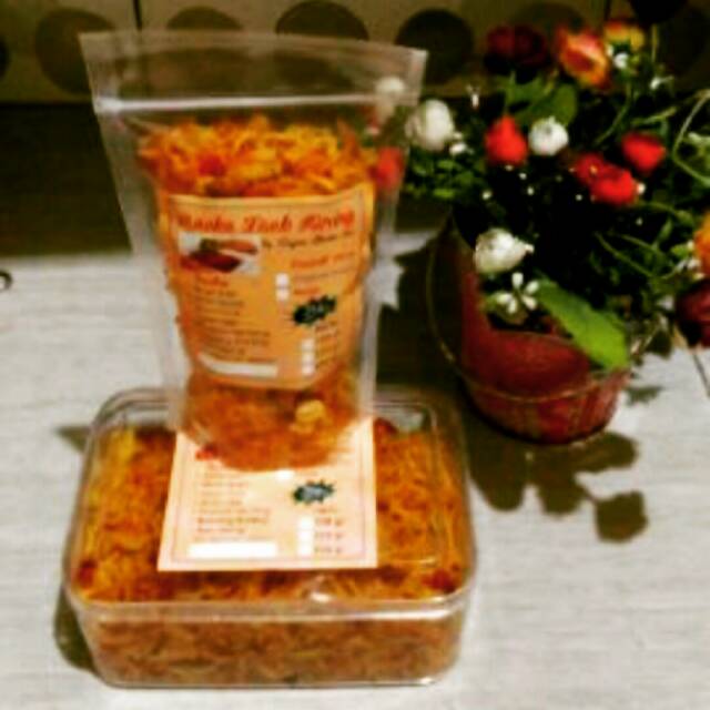 

Mustofa Kentang Teri Kacang