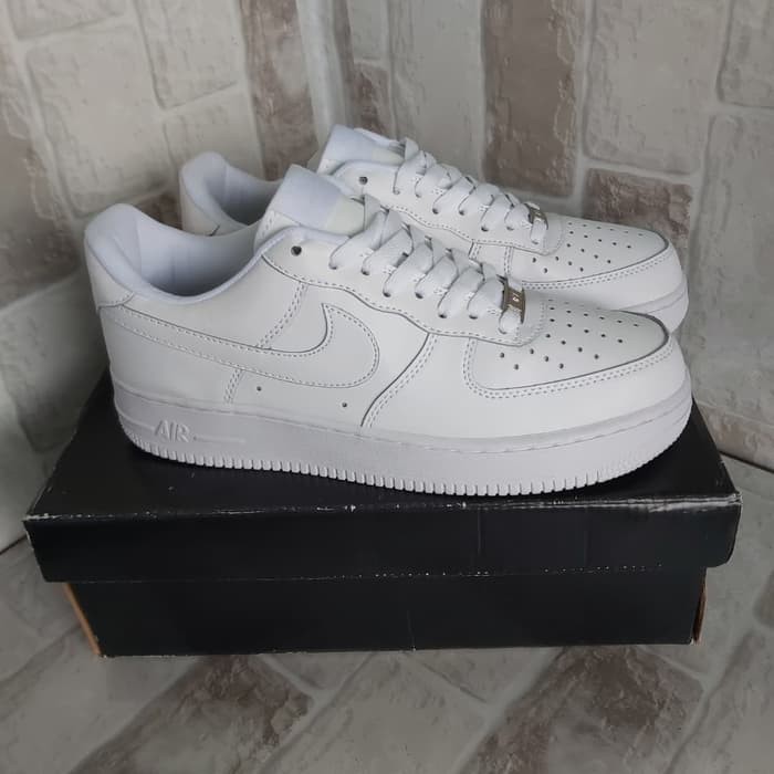 Sepatu Sneakers Nike Air Force 1 Low Full White Premium Original