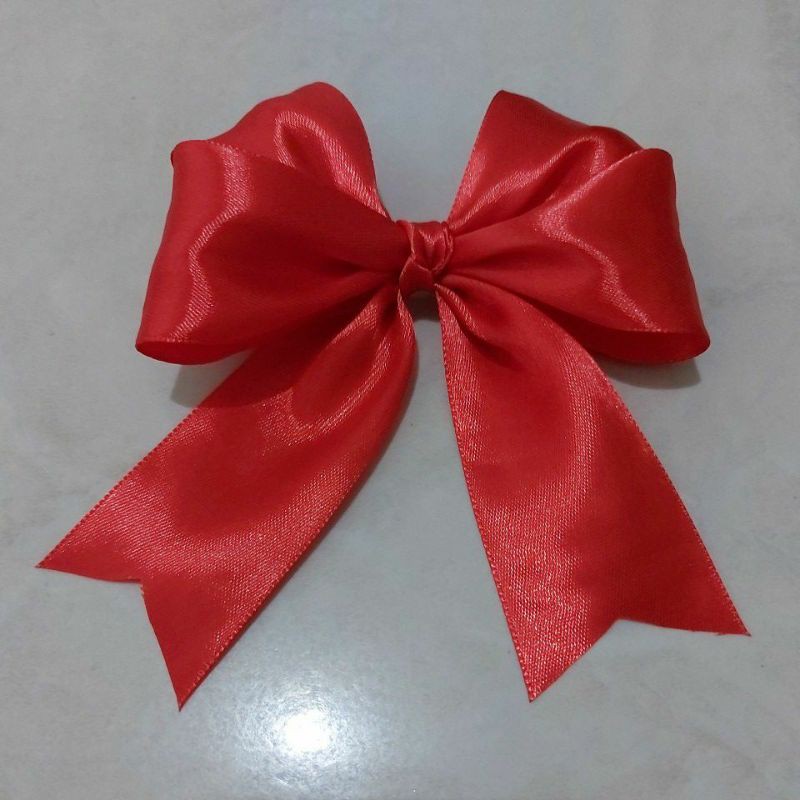 

Pita satin model butterfly