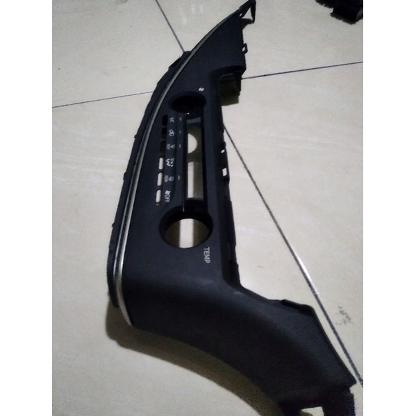 Cover panel digital AC Innova tipe V Q dan Innova venturer 2016-2021