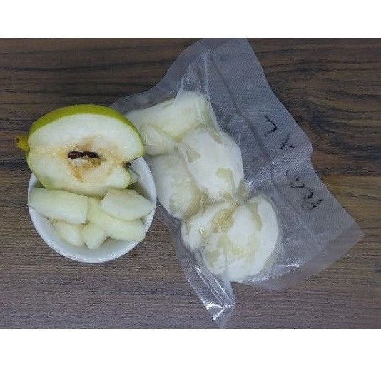 

BUAH PIR XIANG LIE BEKU/XIANG LIE PEAR FROZEN/DAPOER MATEEP