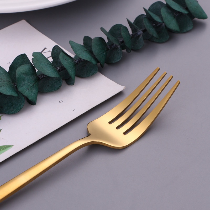 4Pcs Gold Stainless Steel Cutlery Set Cutlery for family party outdoor picnics hiking trips