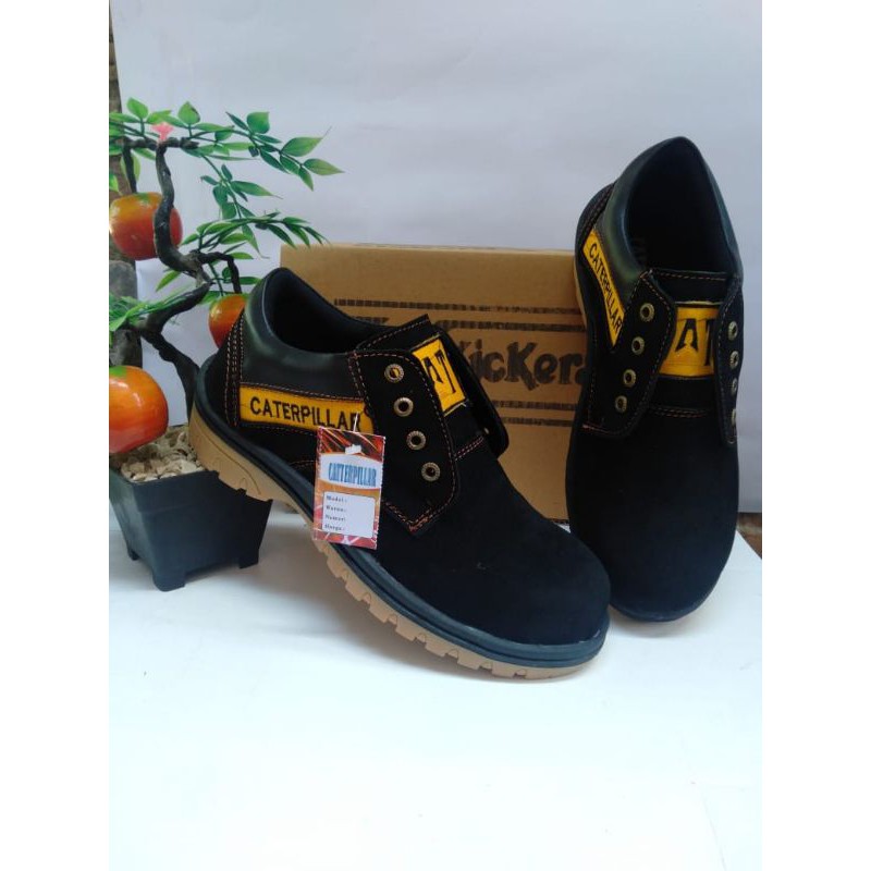 Sepatu Safety Ujung Besi