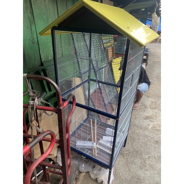 SANGKAR burung besi tinggi model atap rumah