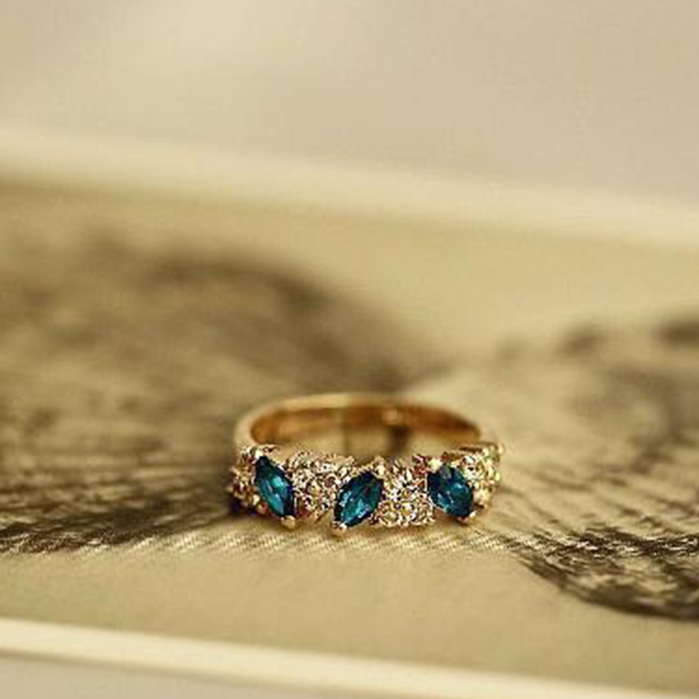Hu Hu Hu Hu Hu Alat Bantu Pasang Kacamata♡ Cincin Wanita Hias Zamrud Cubic Zirconia Gaya Vintage Untuk Pernikahanhadiah