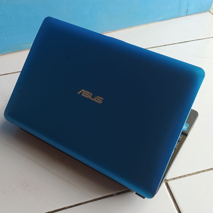 Asus EEE PC Warna Biru Intel Celeron 847 RAM 2GB HDD 320GB Netbook Notebook Second Bekas Murah