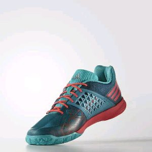 Sepatu Adidas Badminton bulutangkis