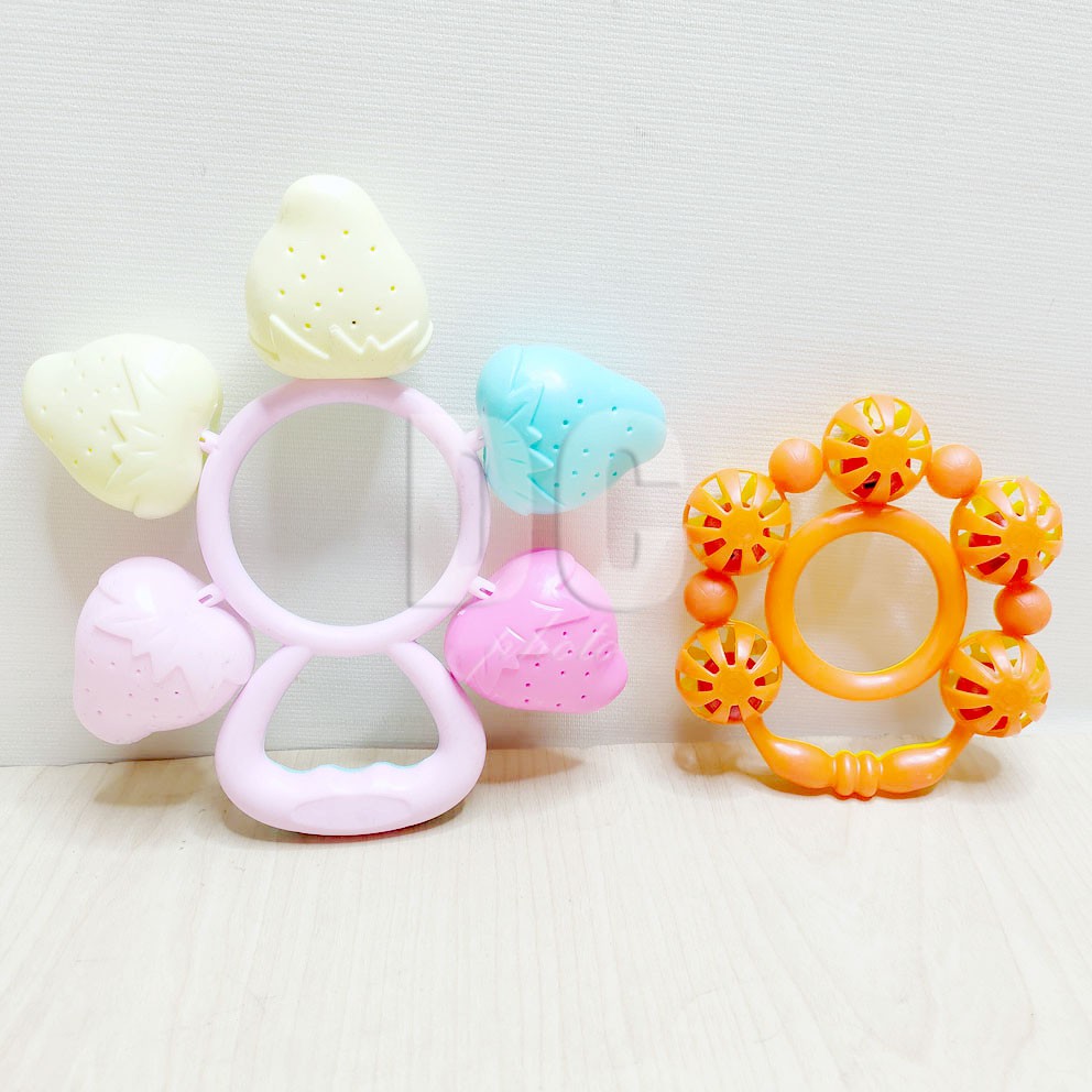 Kerincingan 2in1 3236 Mainan Bayi Baby Rattles Bentuk Tamborin Stroberi Strawberry