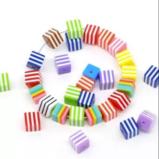 Manik2 garis kubus lapis 8x8 mm isi 2 butir