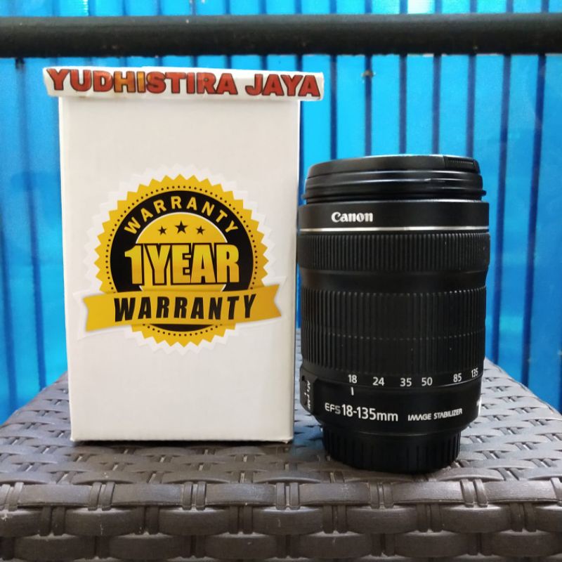 Canon EF-S 18-135mm f/3.5-5.6 IS STM New Lensa Canon DSLR