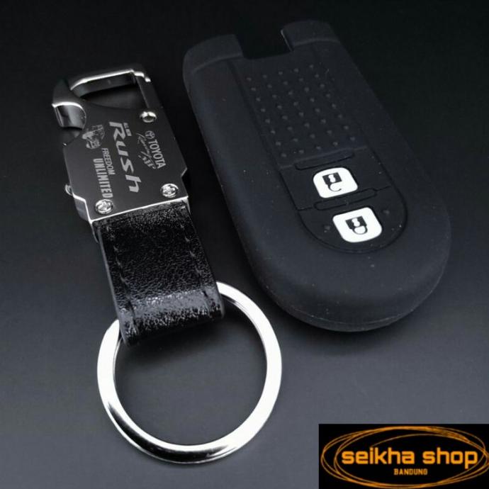 Gantungan kunci mobil import logo Toyota Rush vs sarung silikon mewah