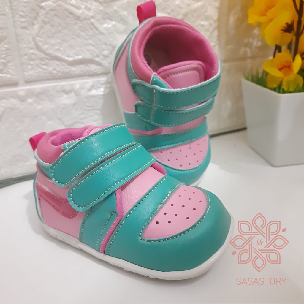 Sasastory Sepatu Boots Anak Laki Laki Sol Bunyi Usia 1 2 3 Tahun Sepatu Boot Anak Perempuan Sol Bunyi Usia 1 2 3 Tahun Sepatu Formal Anak Laki Laki Sepatu Main Anak Perempuan Sepatu Warna Warni Balita Sepatu Balita GA06