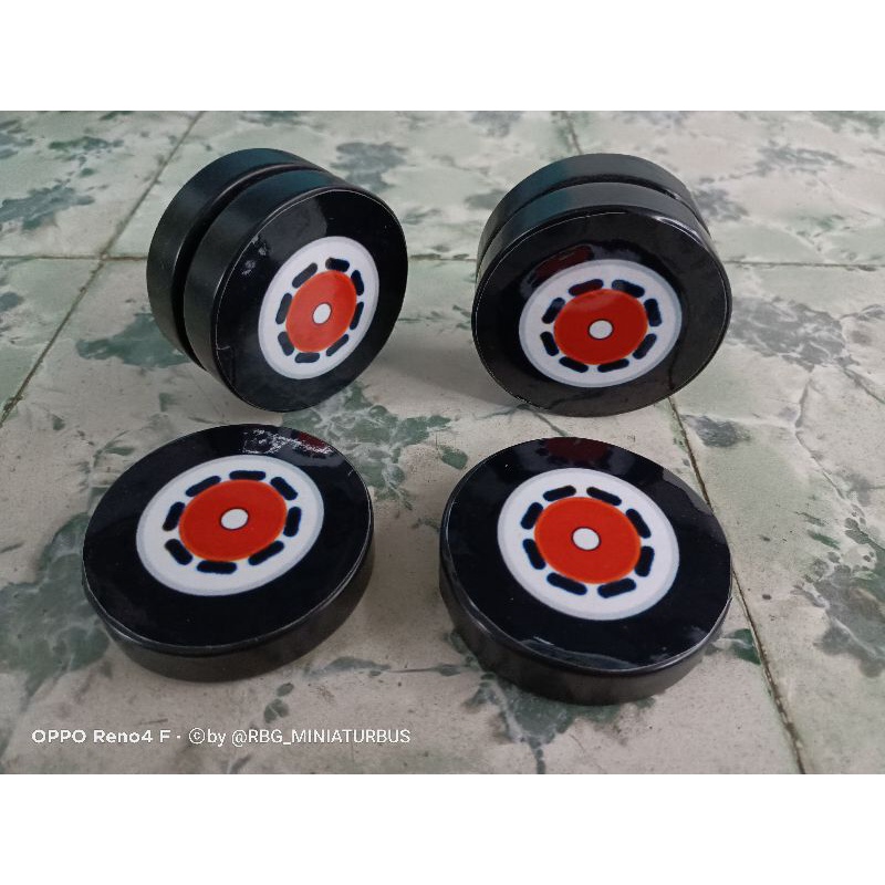 Ban Miniatur Truk/Bus Oleng Diameter 6,5cm  Termurah