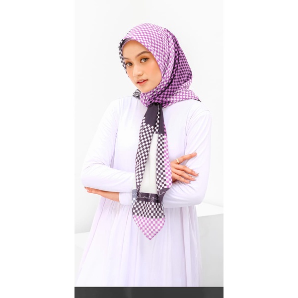 DAUKY HIJAB KERUDUNG SEGI EMPAT MOTIF TERBARU TARTANIAN SCARF