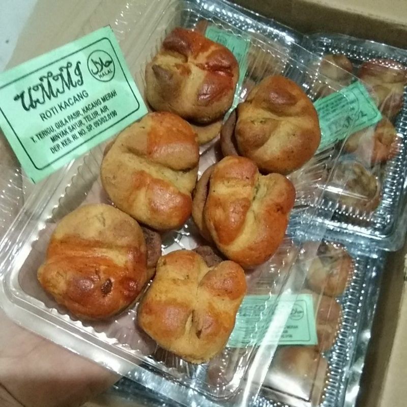 

roti-kue potong isi kacang merah harga 1 pack isi 12 pics