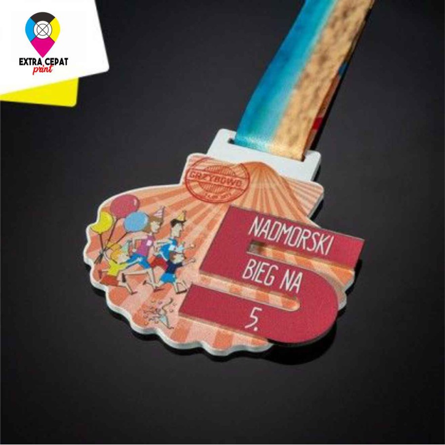 

001 - Lanyard 2.5 cm Print Full Colour + Medali Aklirik Bentuk Karakter