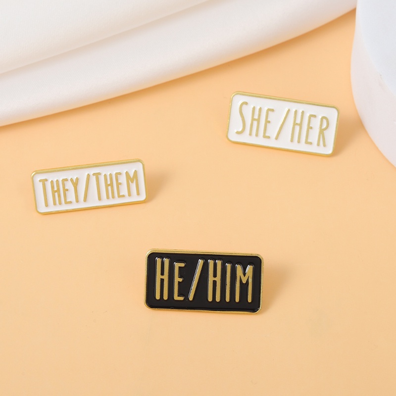 Bros Pin Enamel Desain Him She They 3 Gaya Untuk Aksesoris Pakaian