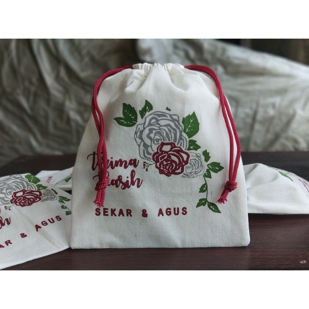 Souvenir Pernikahan Pouch Tas Serut Blacu Custom 20x25cm - Souvenir Pernikahan Dompet Pouch