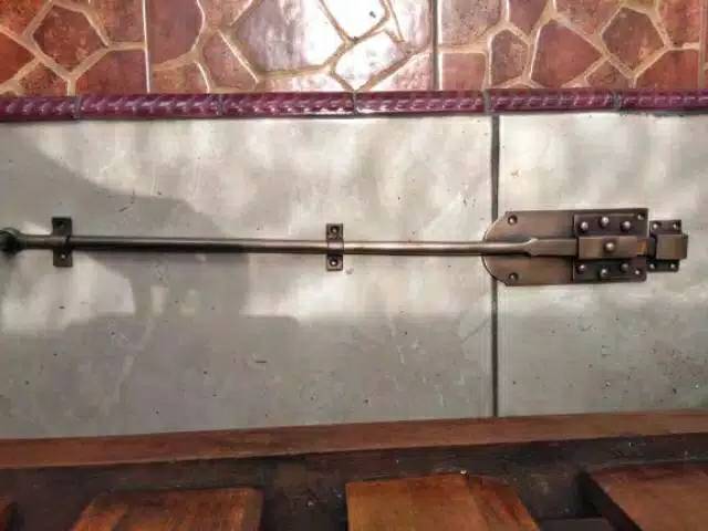 Grendel Pengunci Pintu Rumah Pagar Kuningan Antik Murah Motif Batavia 80cm