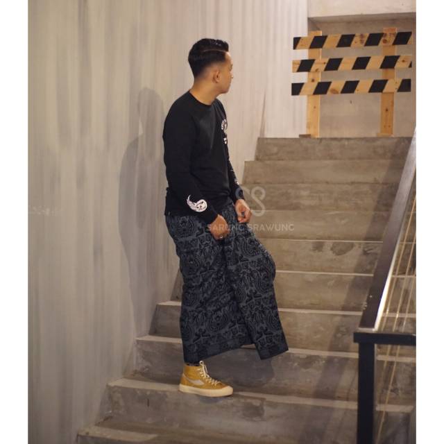 JATAYU SARUNG BATIK SARUNG SRAWUNG