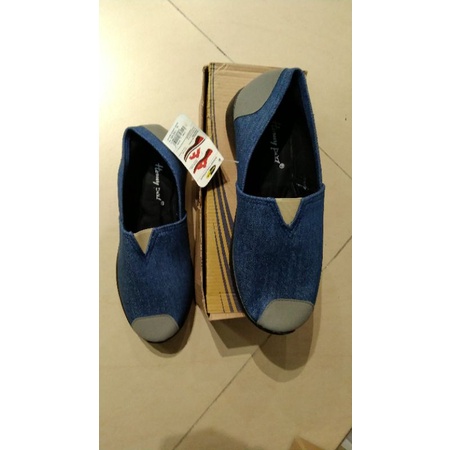 SEPATU SNEAKERS PRIA HOMYPED