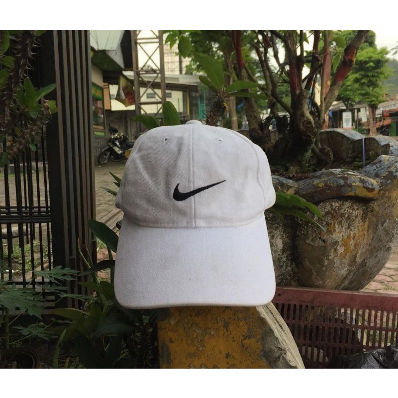 Topi Nike Vtg