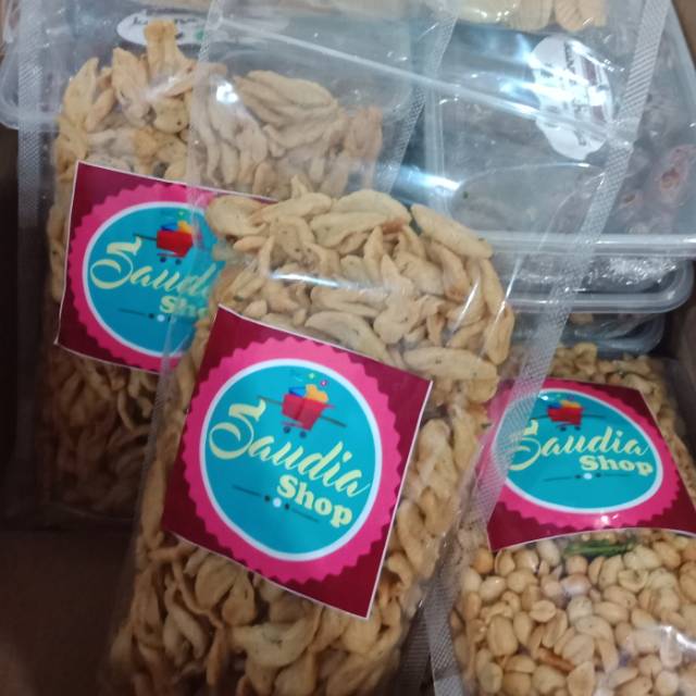 

Kue bawang home made 1/2 kg