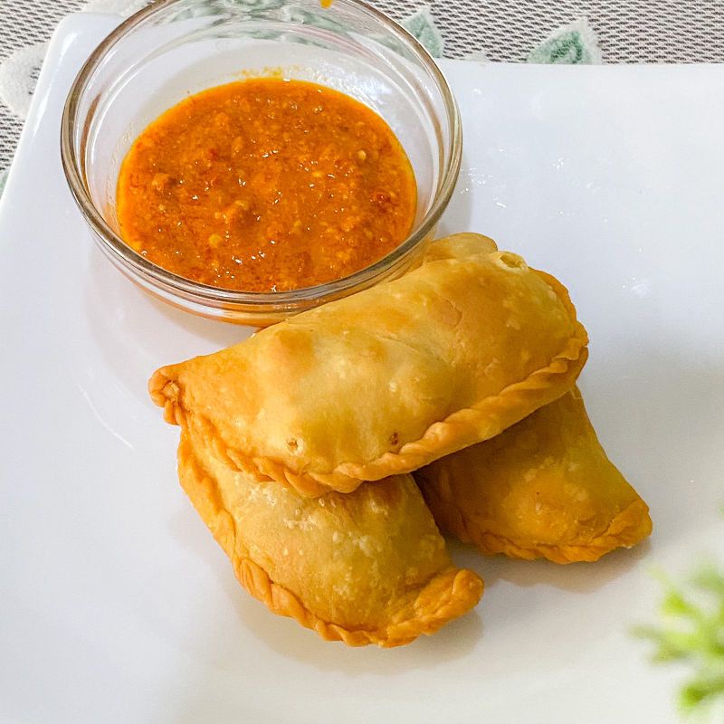 

Pastel Frozen isi cacahan daging sapi + sambal