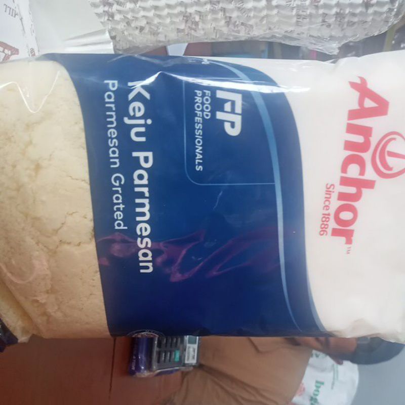 

keju parmesan bubuk anchor 100gr repack