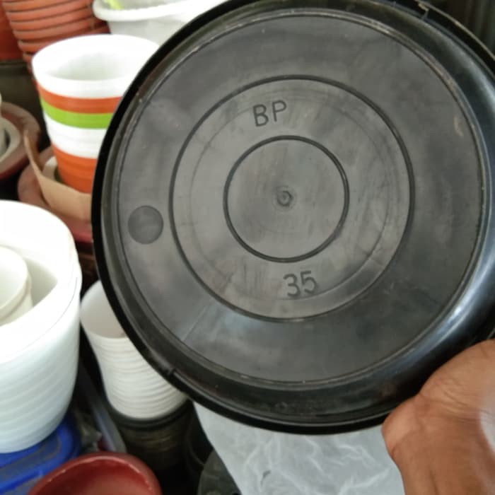 tatakan pot hitam 35 Berkualitas