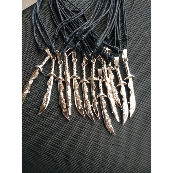 kalung pedang naga