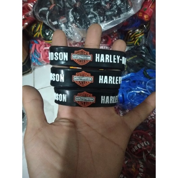 Gelang karet custom min.100 pcs(hrg sudah termasuk biaya mold)