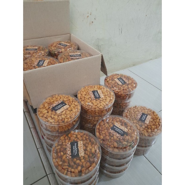 

kacang bawang 500gram/lacang bawang goreng/kacang goreng bumbu daun jeruk pedas manis/kacang thailand