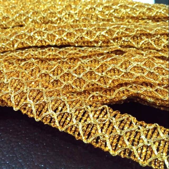 Renda Emas / Renda India 1126 (Panjang 17 yard - lebar 2.2 cm)