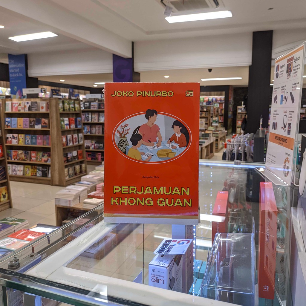 Perjamuan Khong Guan Joko Pinurbo